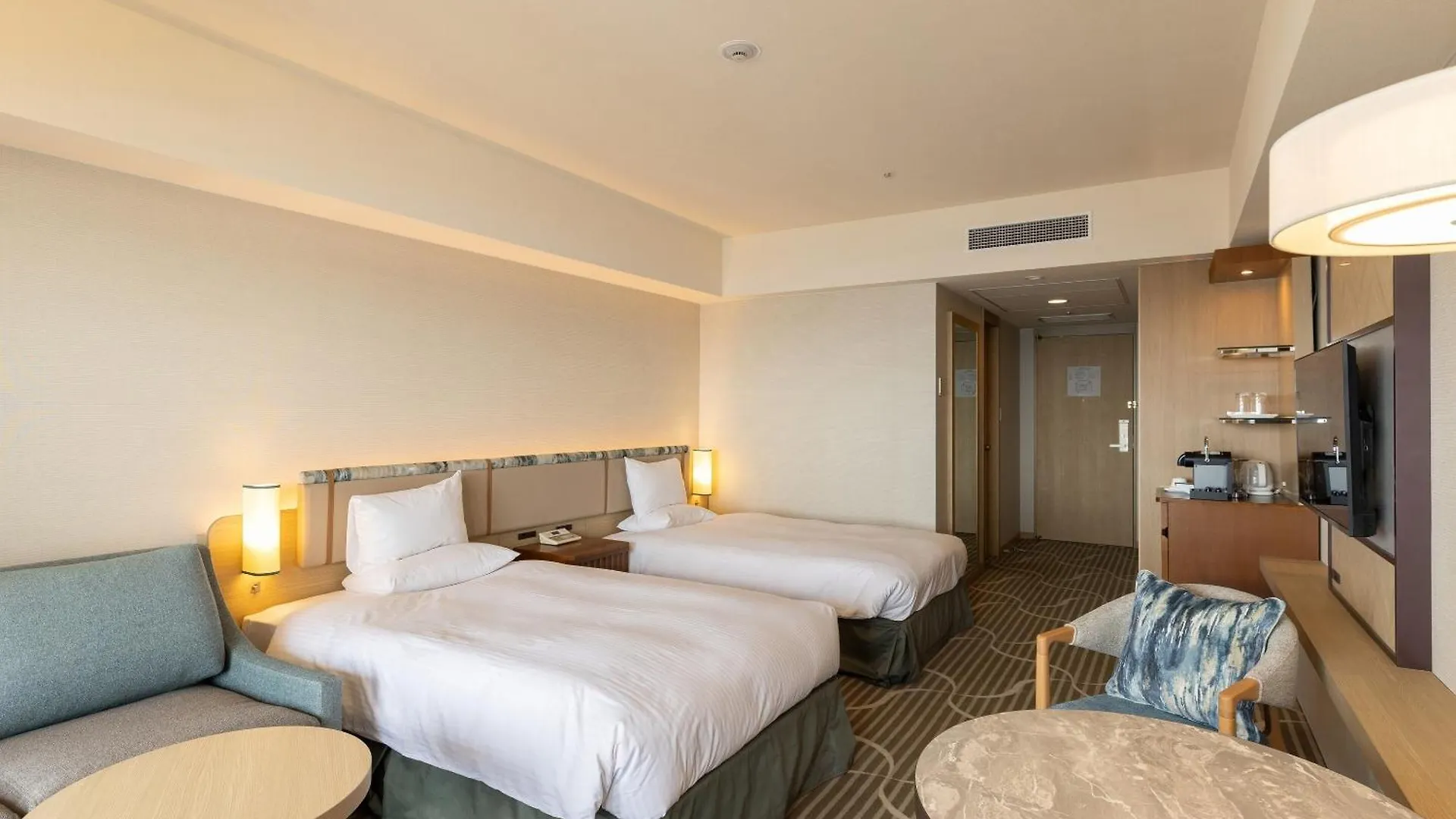 Hotel Okura Kobe 5*,