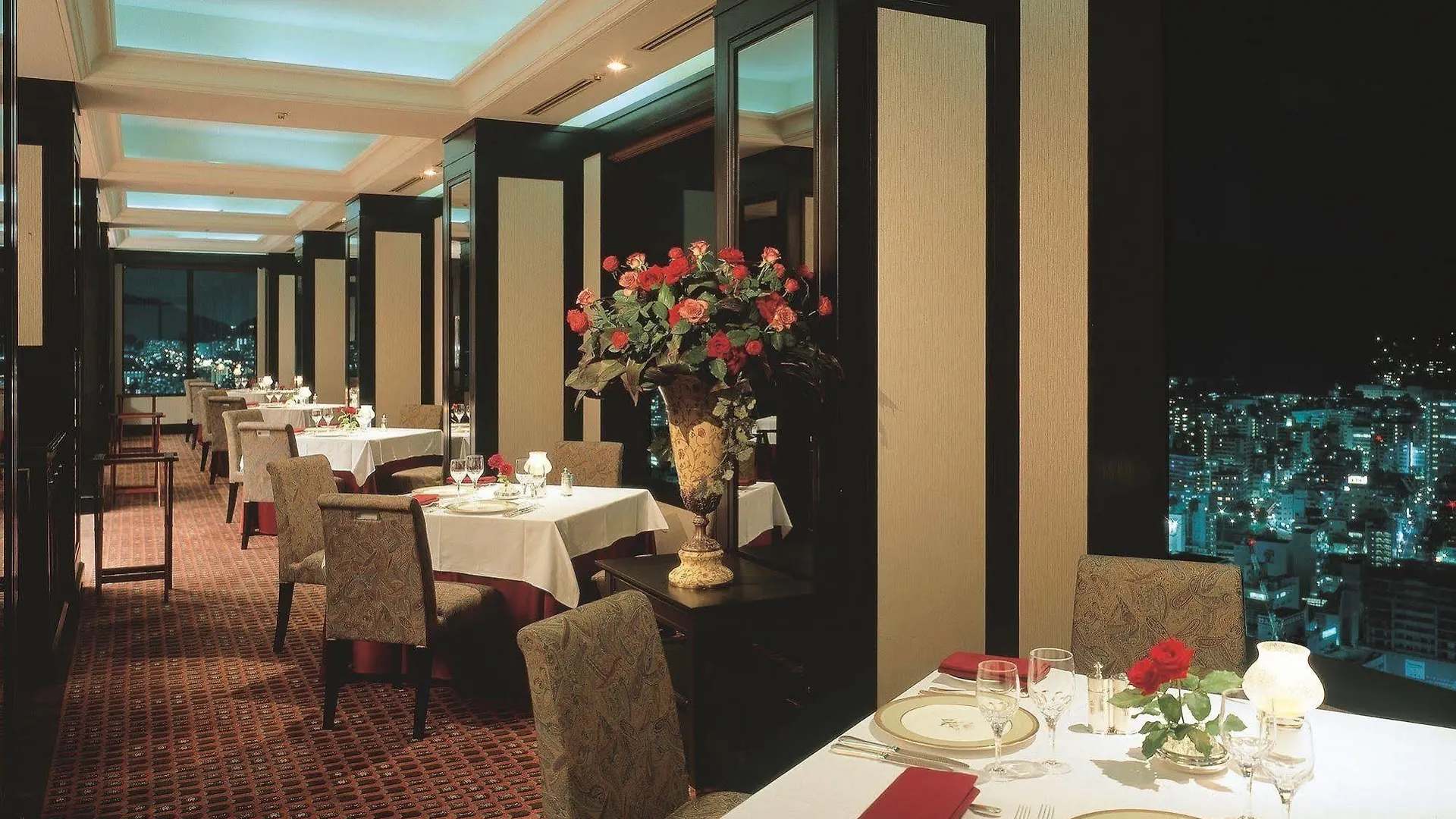 Hotel Okura Kōbe 5*,